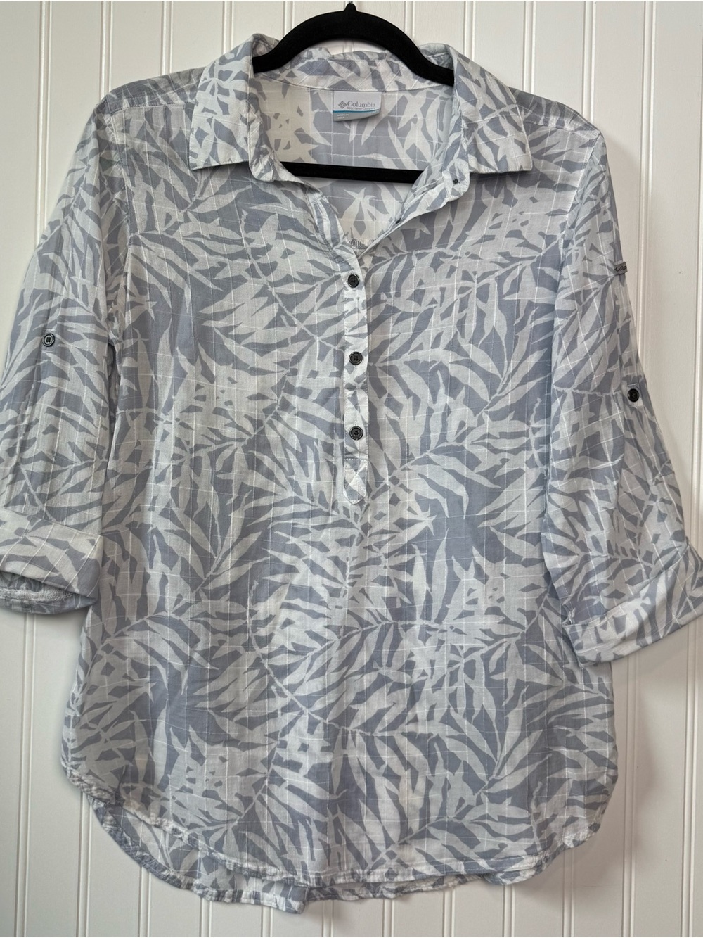 Columbia Summer Ease Tunic Medium Gray White Bamboo Print Roll Sleeve Cotton